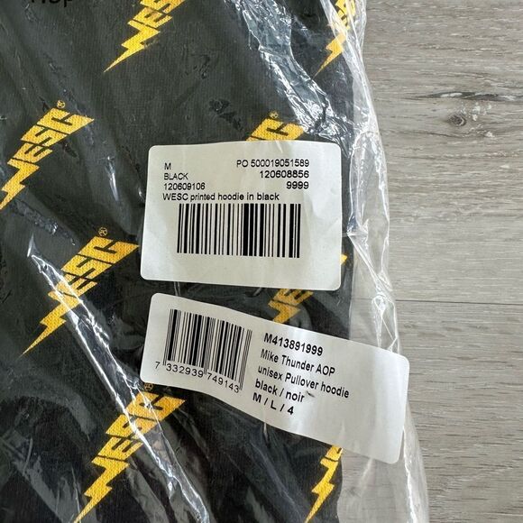 WESC‎ Mike Thunder AOP Printed Hoodie Black M NWT IN PACKAGE - Picture 6 of 7